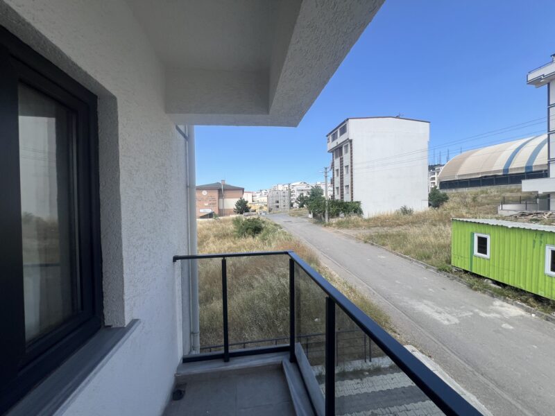 ÇAYIROVA EMEK MAH. FUL MOBİLYALI KİRALIK 2+1 DAİRE
