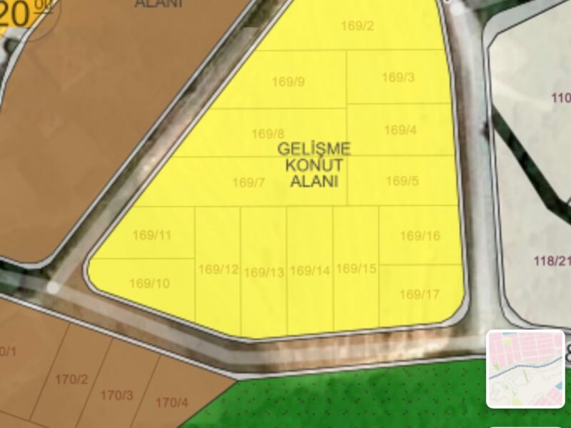 KARAMÜRSEL’DE DENİZ MANZARALI 451 M2 SATILIK ARSA
