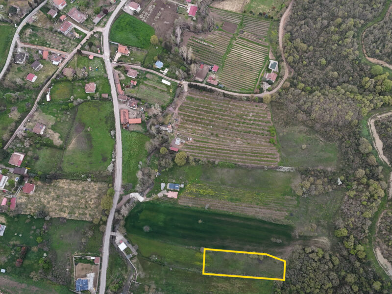YALOVA ALTINOVA KARADERE MAHALLESİ’NDE SATILIK 1.968 m² TARLA